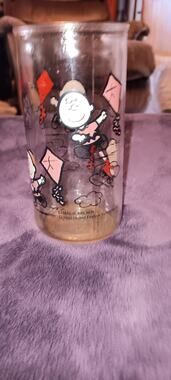 Vintage Promotional Glass Charlie Brown Flying Kite 1950 Snoopy Peanuts